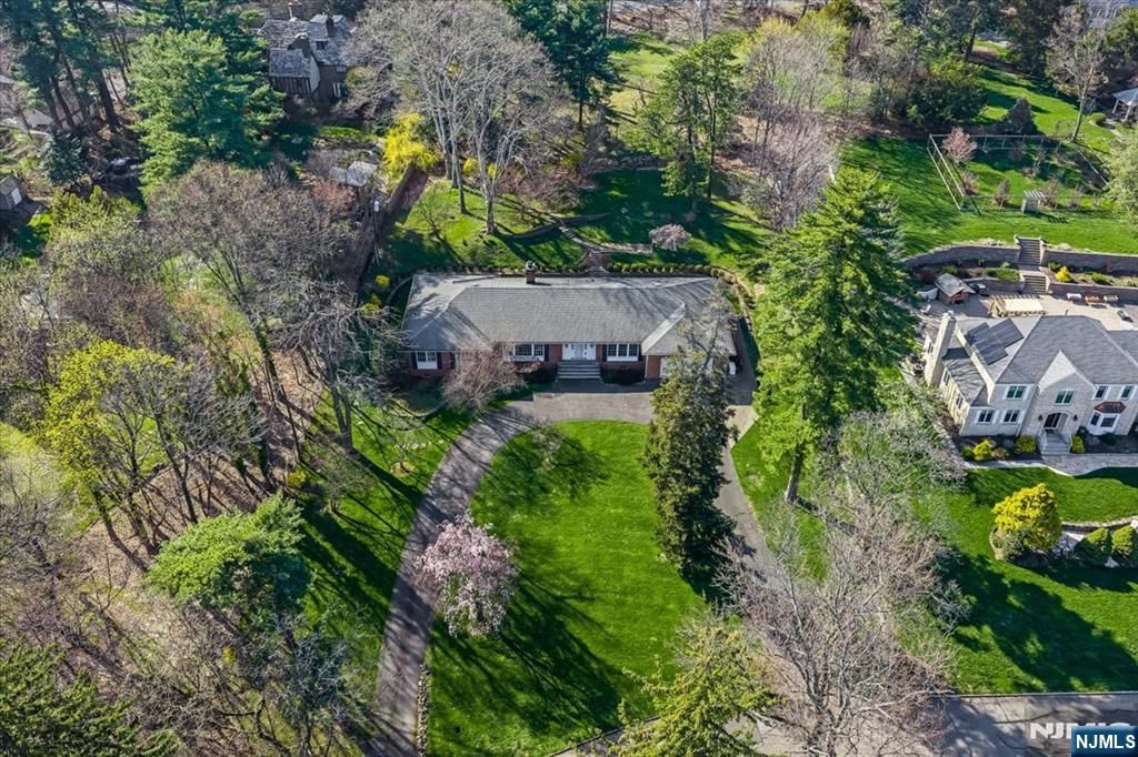 Photo of 5 Edgehill Road, West Orange, NJ 07052 (MLS # 26012703)