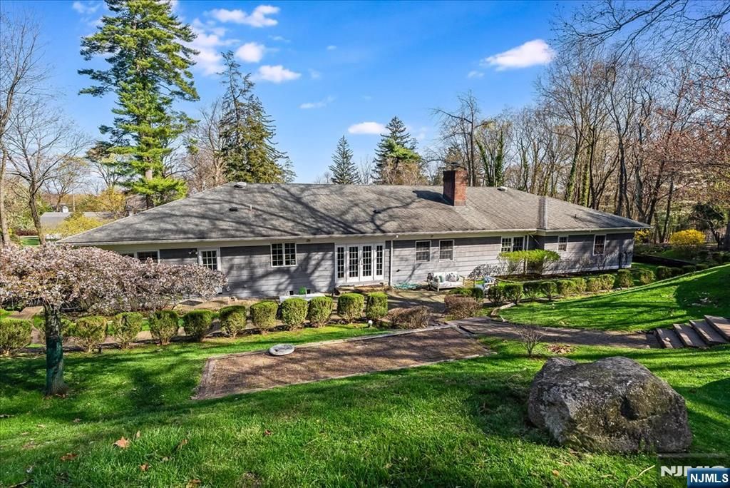 Photo of 5 Edgehill Road, West Orange, NJ 07052 (MLS # 26012703)