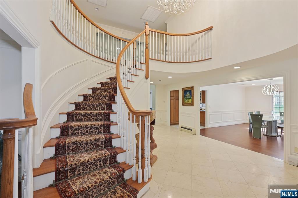 17 W Bayview Avenue
