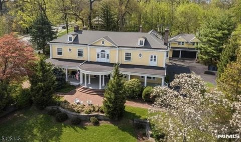 Photo of 190 Ridgewood Avenue, Glen Ridge, NJ 07028 (MLS # 26013590)