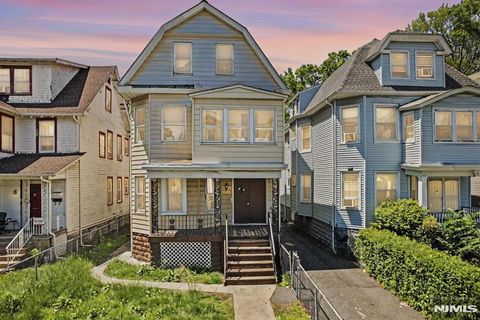 253 Burnett Street East Orange NJ 07018