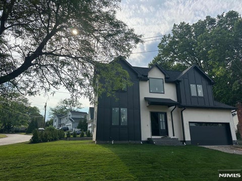 Photo of 70 Carleton Terrace, Cresskill, NJ 07626 (MLS # 26022907)