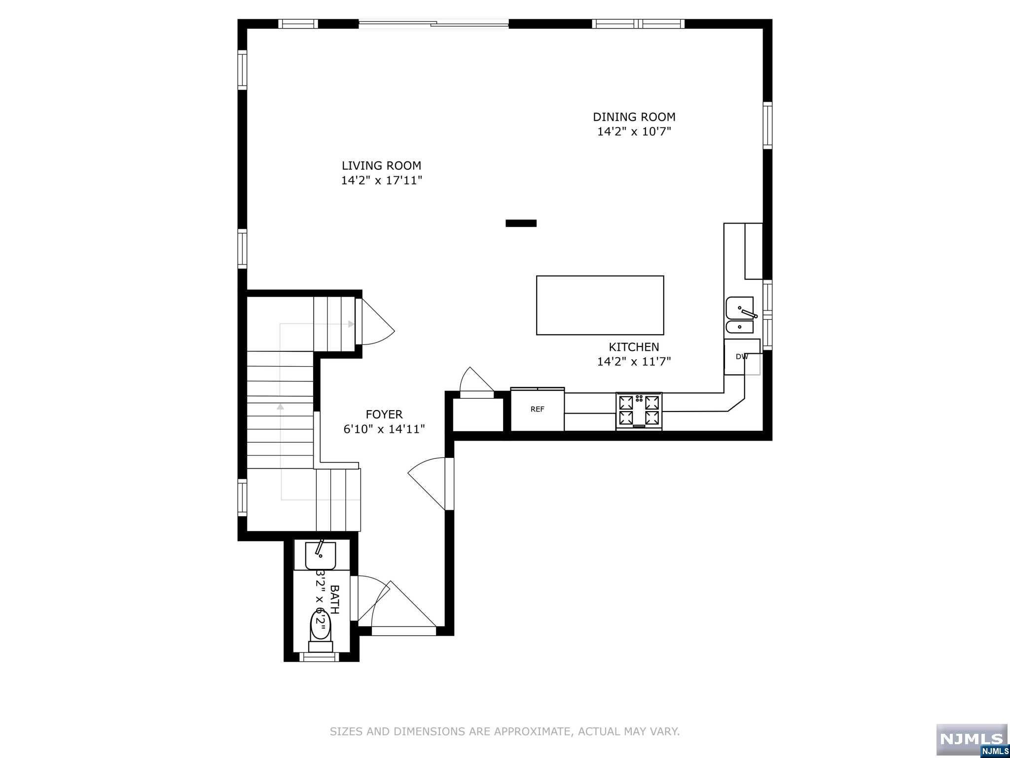 Main image without alt text