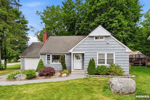 Photo of 19 Fredericks Street, Wanaque, NJ 07465 (MLS # 26023621)