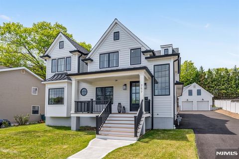 757 Center Avenue River Edge NJ 07661