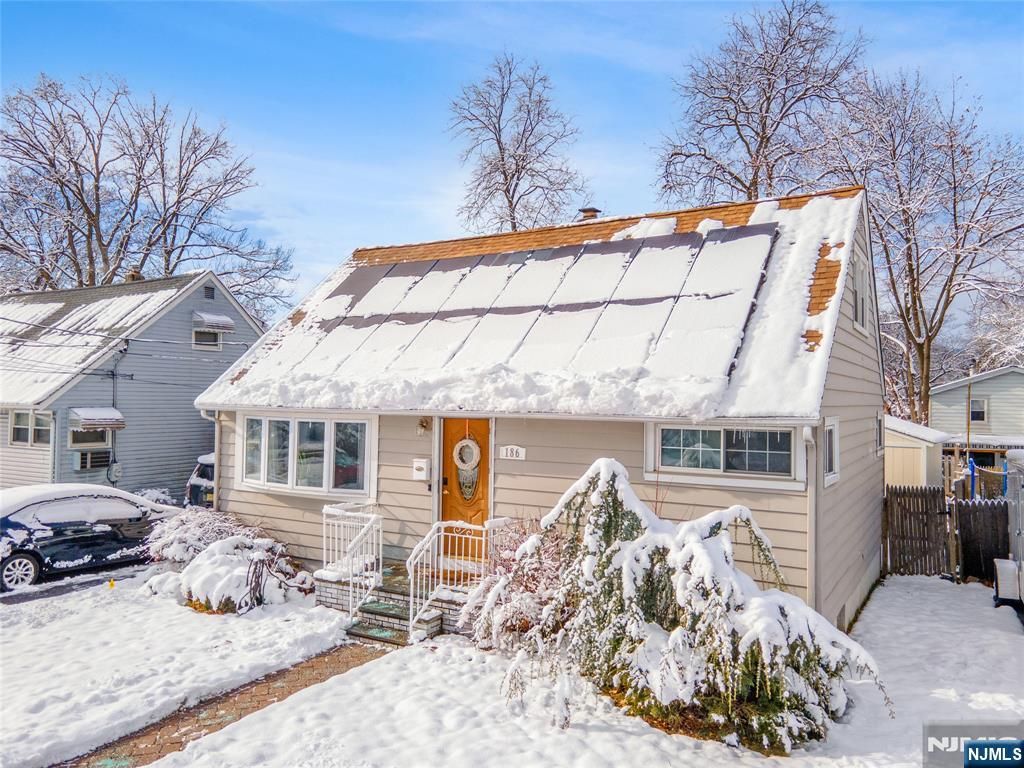 Photo of 186 10th Avenue, Hawthorne, NJ 07506 (MLS # 26006087)