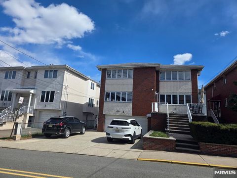 Photo of 1624 John St #2FL, Fort Lee, NJ 07024 (MLS # 26010387)