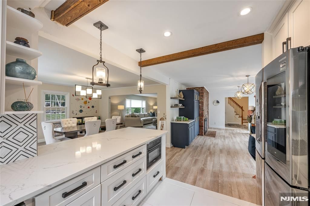 Photo of 17 Holly Drive, Upper Saddle River, NJ 07458 (MLS # 25035783)