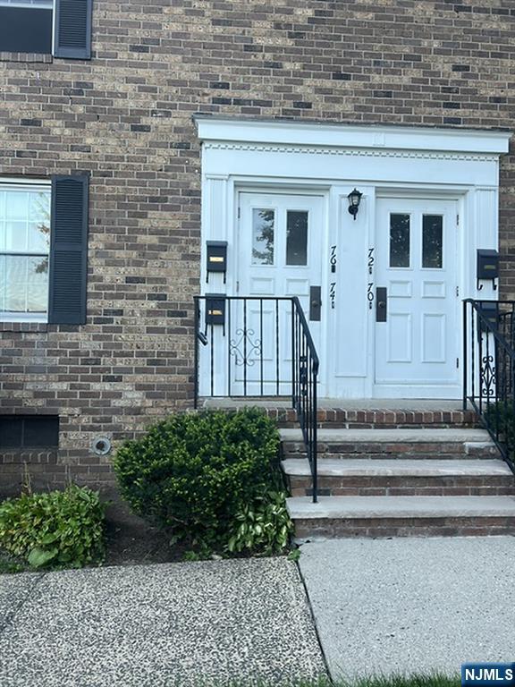 76 E Maple Street
