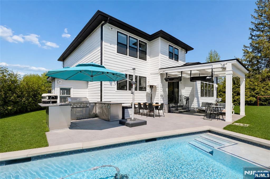 149 Palisade Avenue