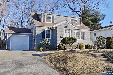 127 Iozia Terrace Elmwood Park NJ 07407