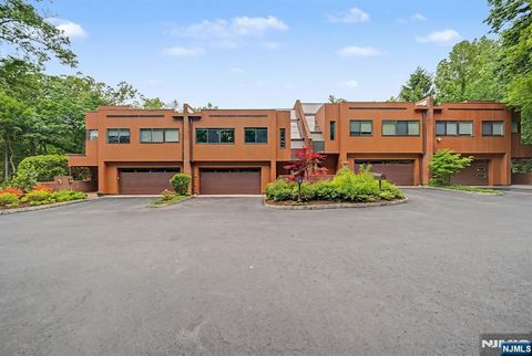 Photo of 3 Daniel Drive, Englewood, NJ 07631 (MLS # 26013393)