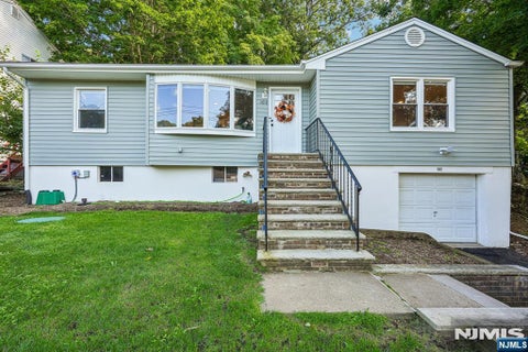 Photo of 102 Hiawatha Boulevard, Oakland, NJ 07436 (MLS # 26039979)