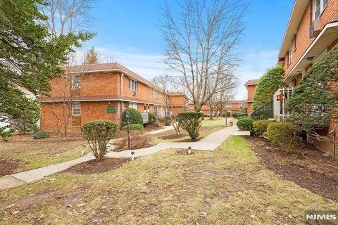 39 Harrison 8 Montclair NJ 07042