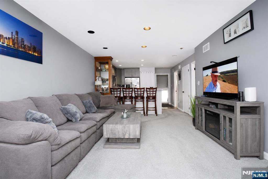 820 Topsail Lane