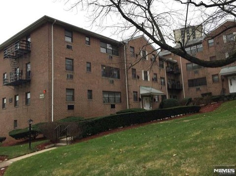 Photo of 212 Prospect #4A, Hackensack, NJ 07601 (MLS # 26023339)