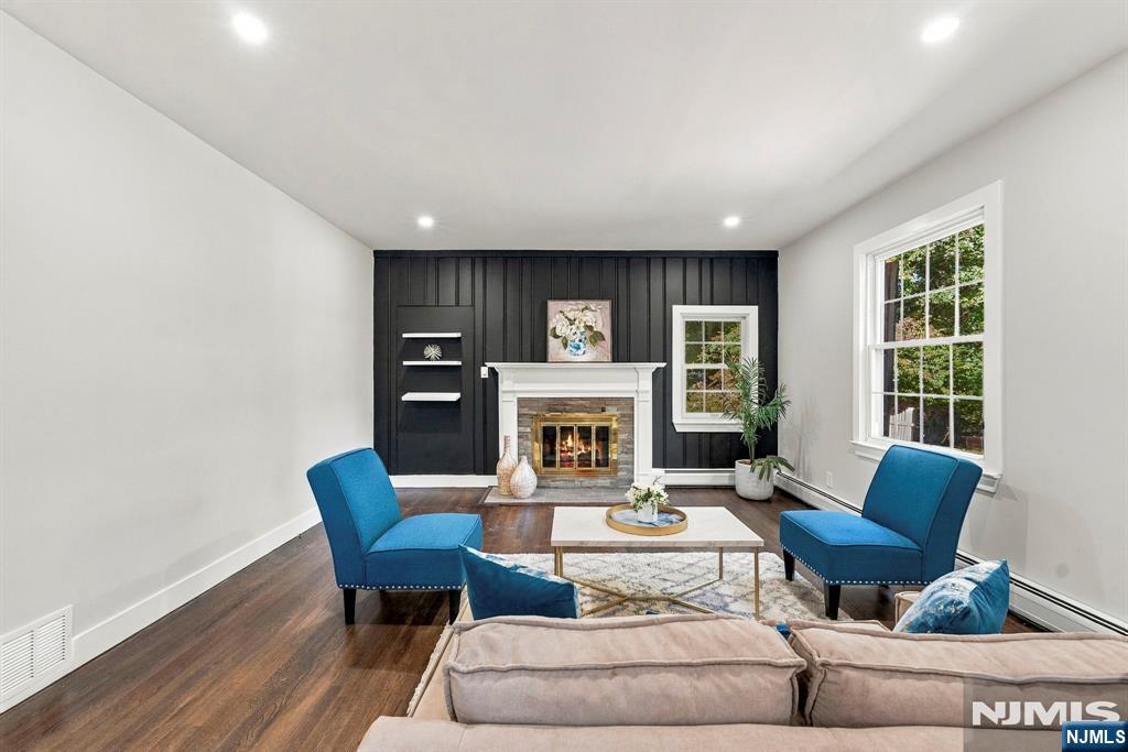 247-255 Cedar Avenue