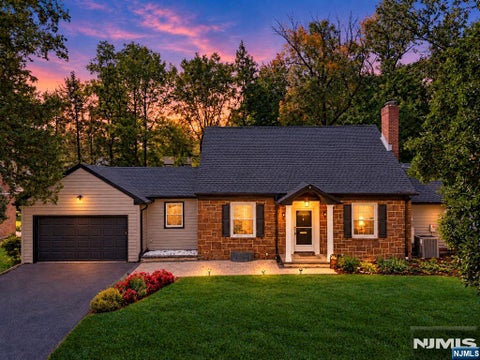 Photo of 247255 Cedar Avenue, Hackensack, NJ 07601 (MLS # 26039218)