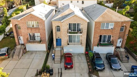 14 Seabury Court Newark NJ 07104