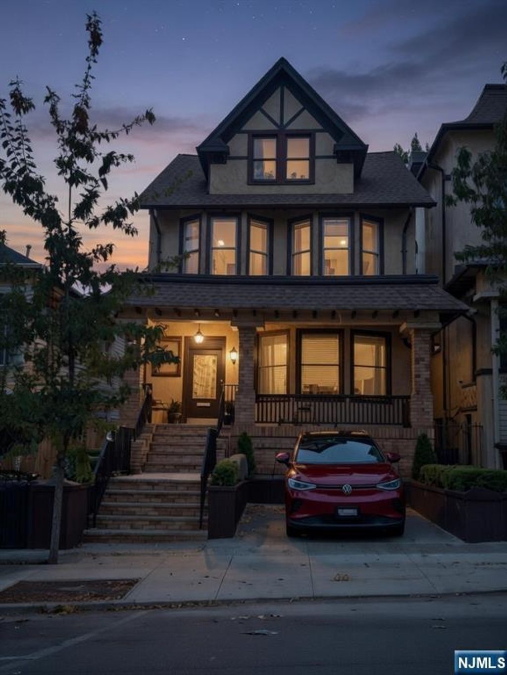 Photo of 376 Fairmount Avenue, Jersey City, NJ 07306 (MLS # 26007974)