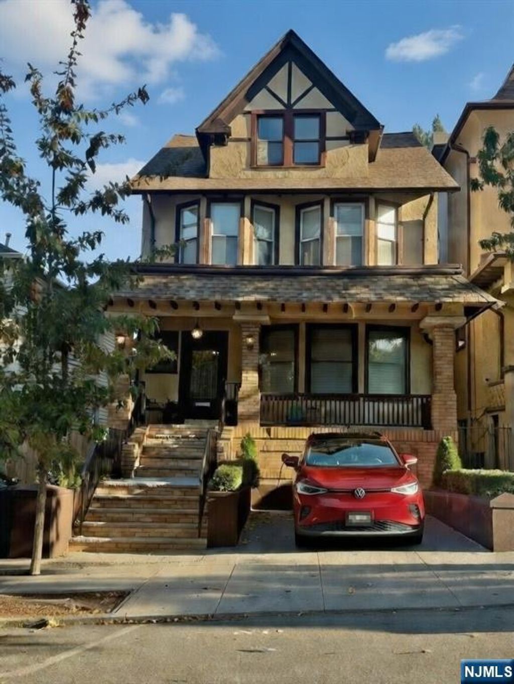 Photo of 376 Fairmount Avenue, Jersey City, NJ 07306 (MLS # 26007974)