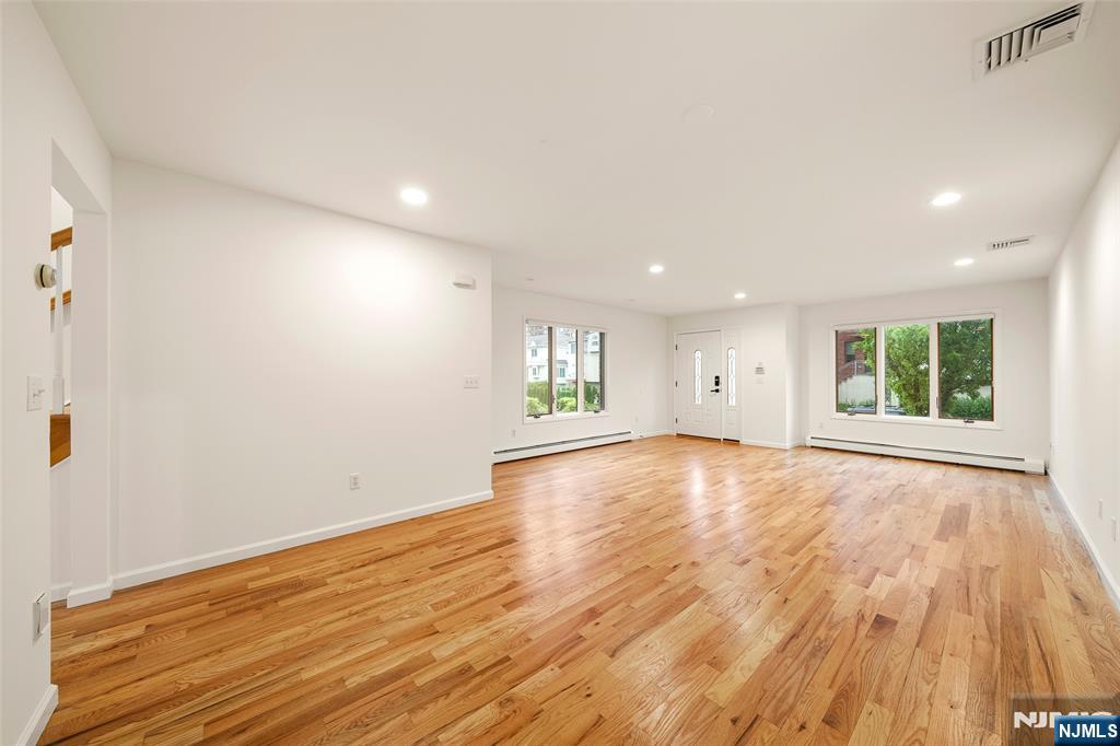 157 English Street