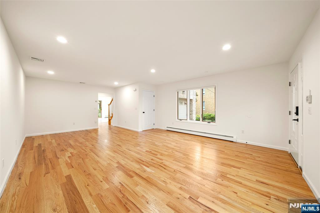 157 English Street