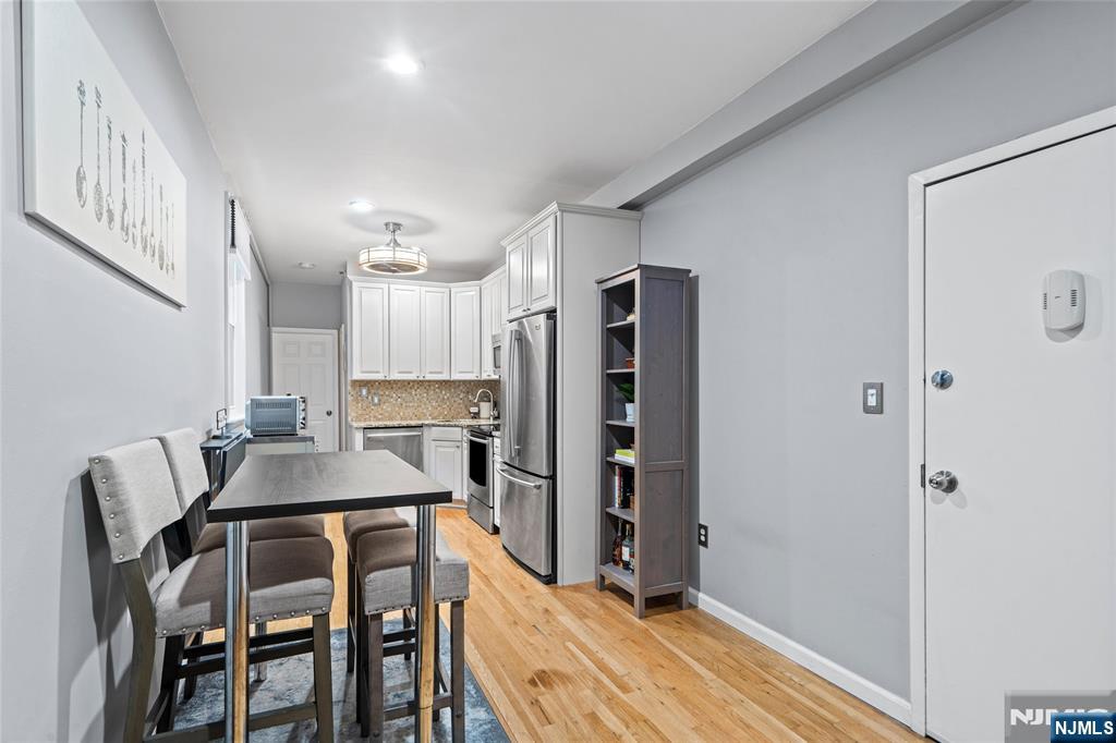 403 Monroe Street 3L
