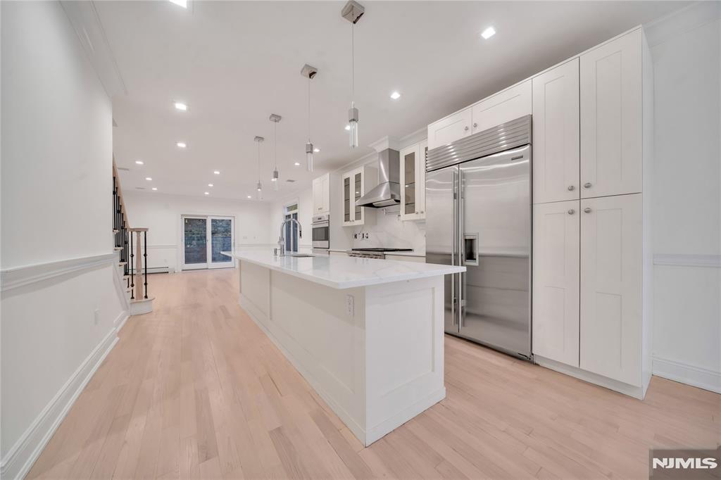 516 Undercliff Avenue