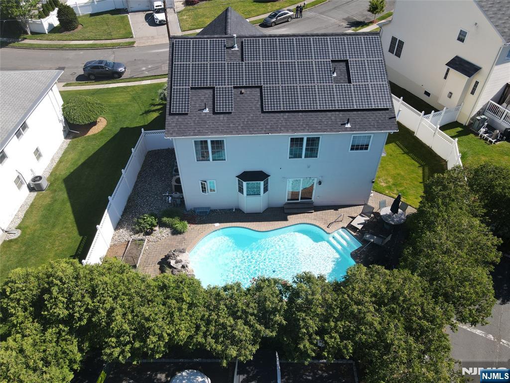 6 Lamring Drive