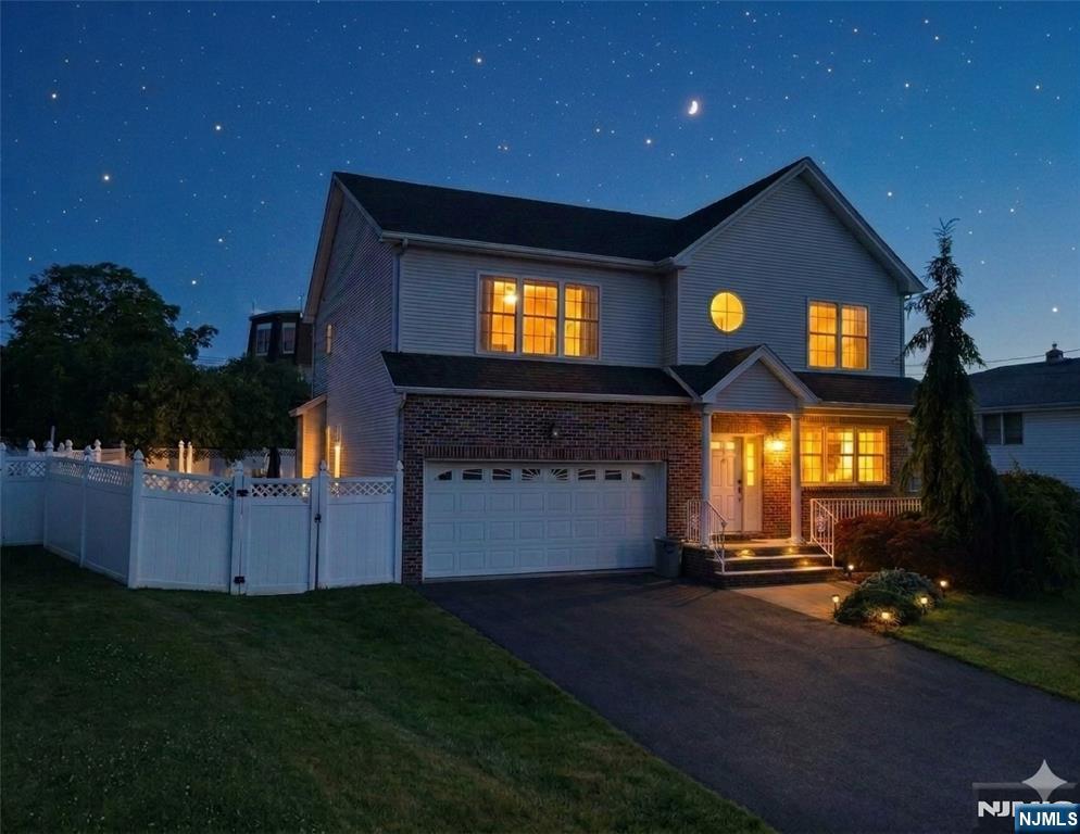 6 Lamring Drive