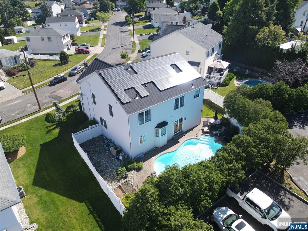 6 Lamring Drive