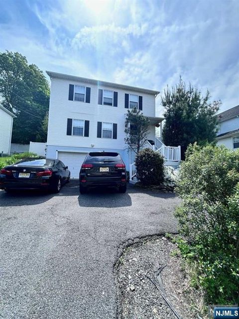 Photo of 109 Ramapo Valley Rd, Mahwah, NJ 07430 (MLS # 26005708)