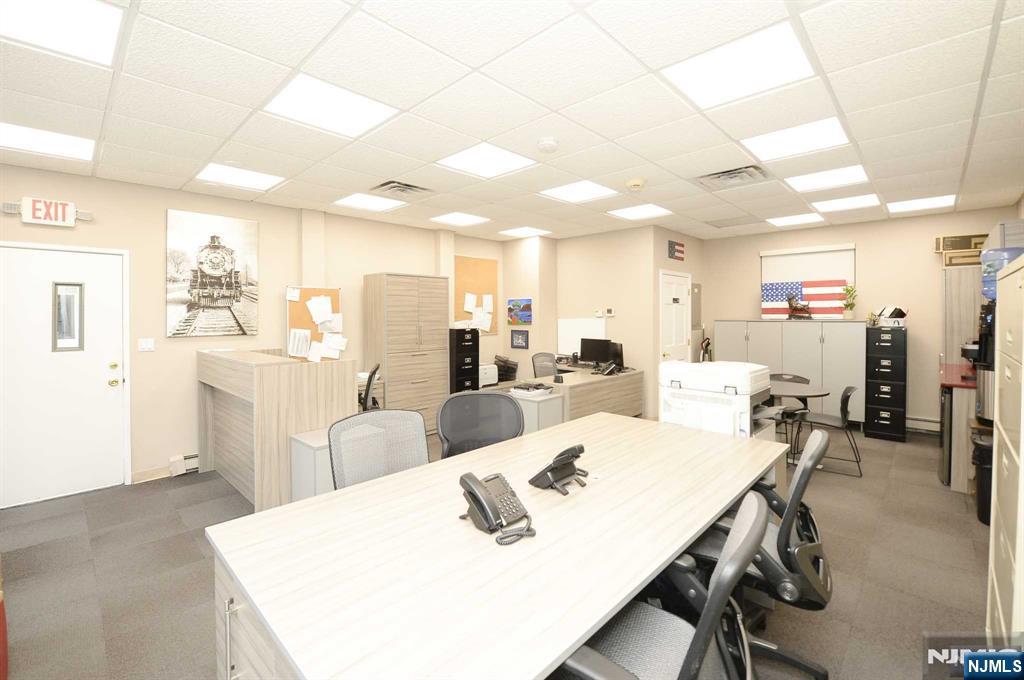 20-00 Fair Lawn Avenue