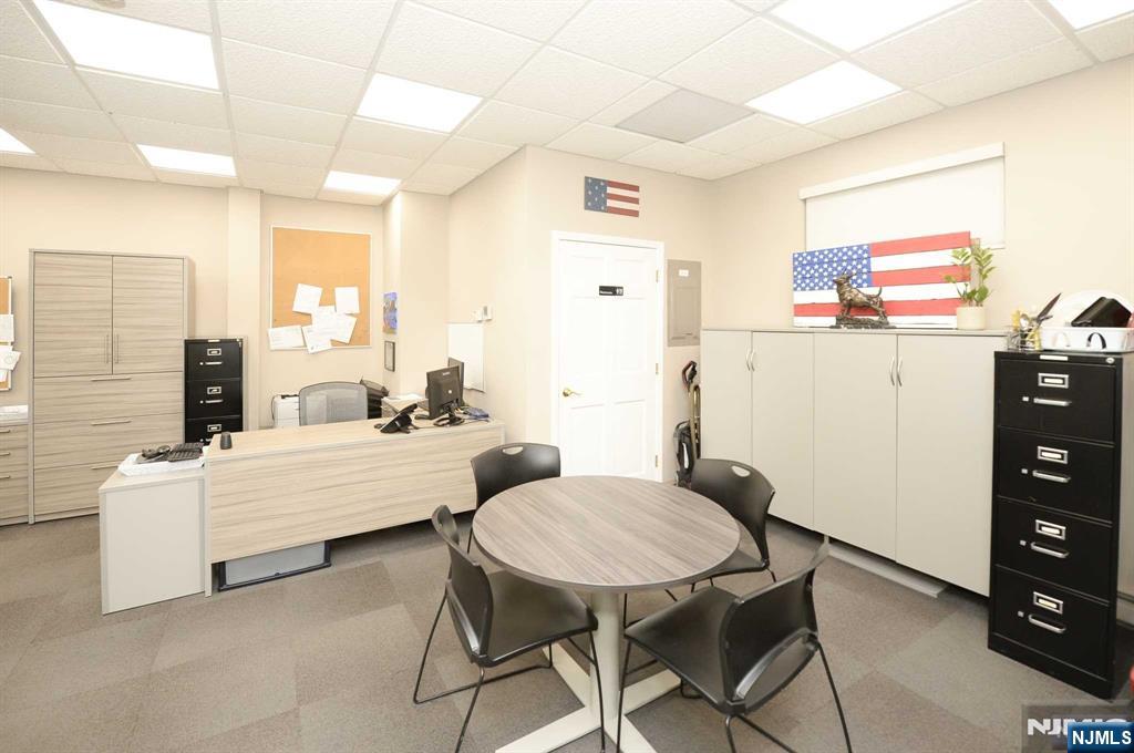 20-00 Fair Lawn Avenue