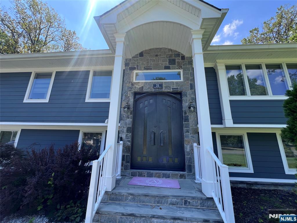 25 Biscayne Drive