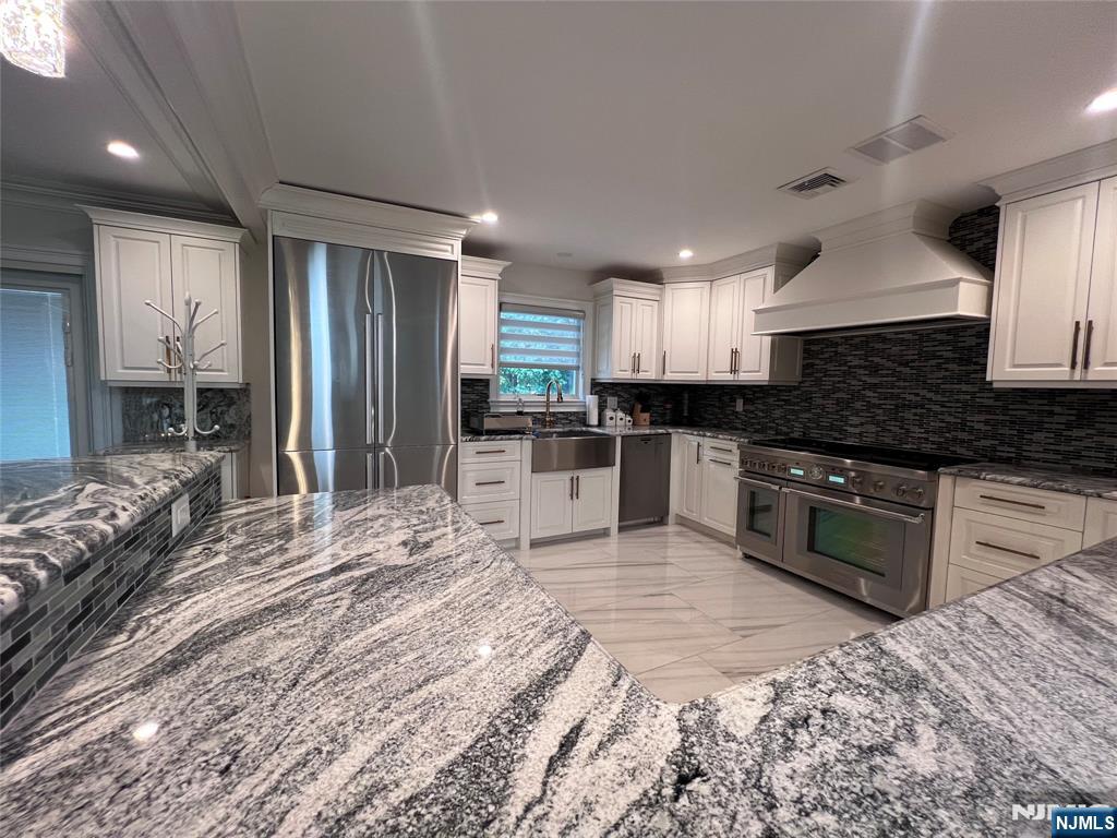 25 Biscayne Drive