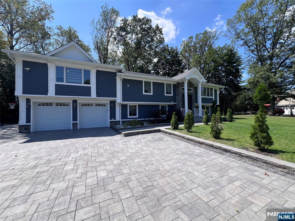 25 Biscayne Drive