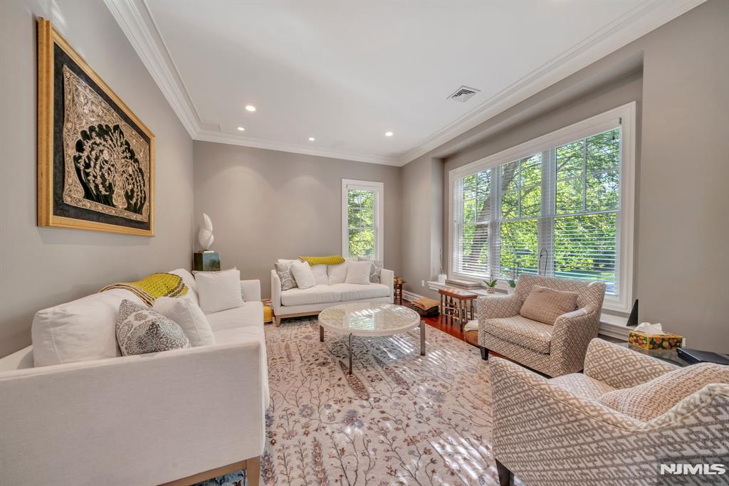 1118 Pines Lake Drive