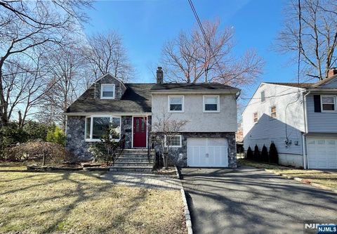 744 Elite Court, Ridgefield, NJ 07657 - MLS#: 25008829