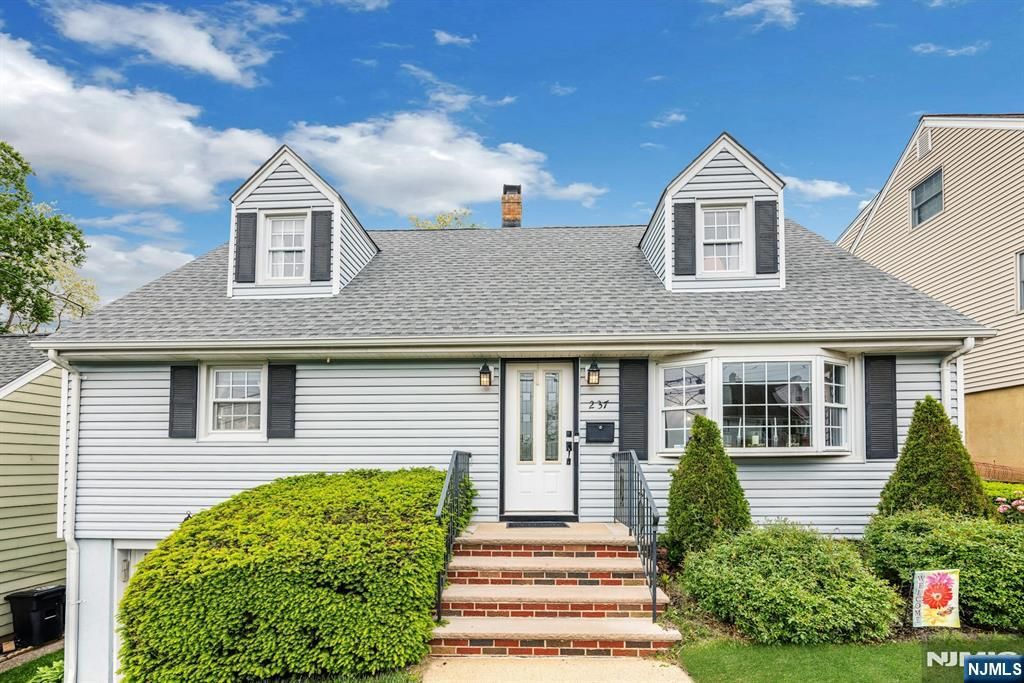 Photo of 237 North Avenue, Wood Ridge, NJ 07075 (MLS # 26016132)