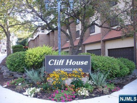 300 Gorge Road 18 Cliffside Park NJ 07010