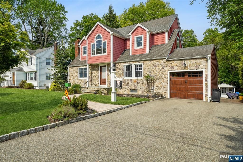 Photo of 73 The Fairway, Cedar Grove, NJ 07009 (MLS # 26016839)
