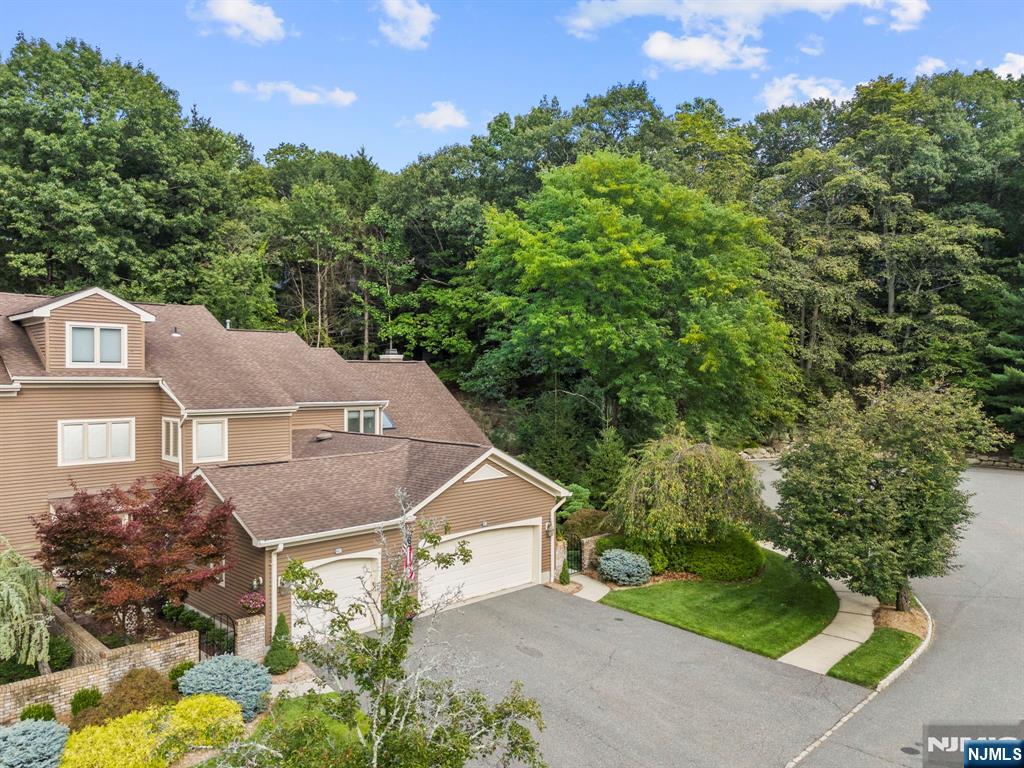 239 Westervelt Lane