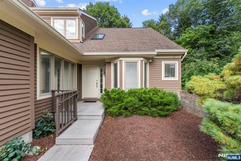 Photo of 239 Westervelt Lane, Mahwah, NJ 07430 (MLS # 26030230)