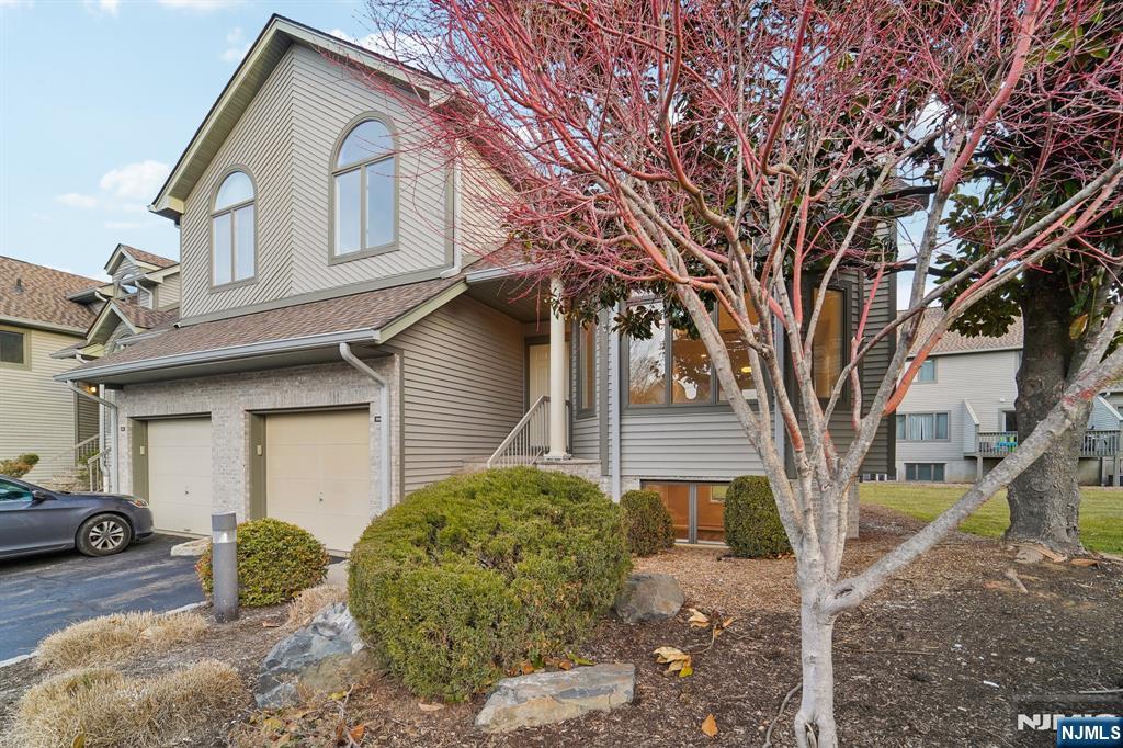 306 Cedar Court