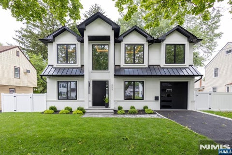Photo of 395 Hickory Avenue, Paramus, NJ 07652 (MLS # 26039248)