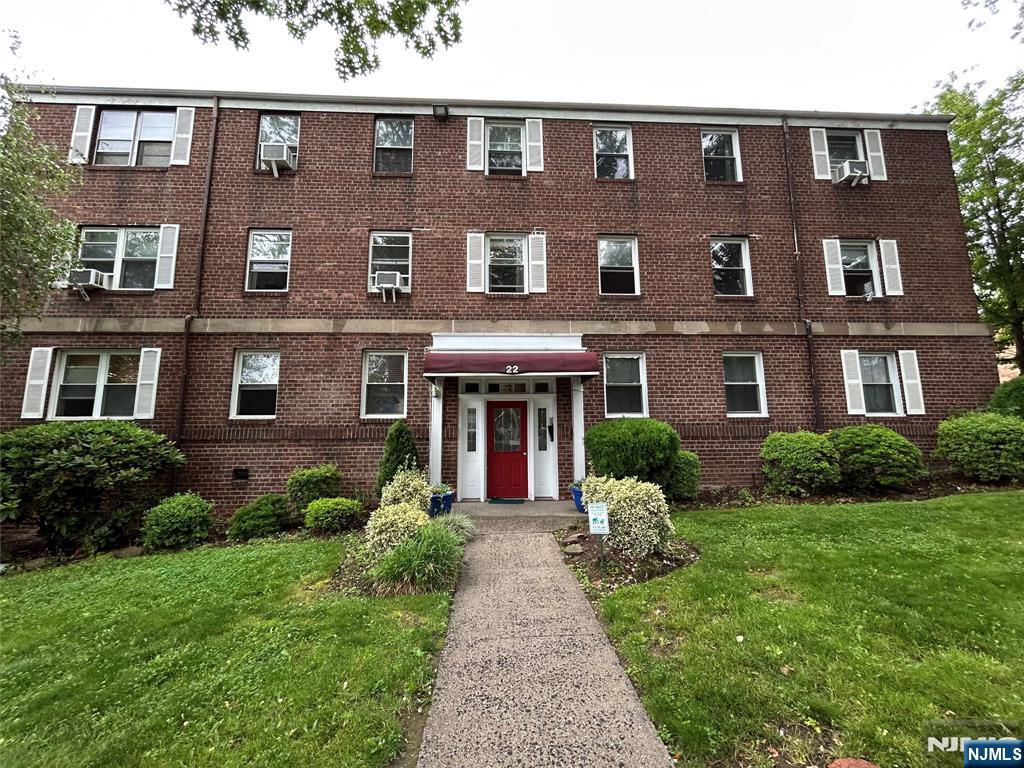 22 Cedar Street 2B