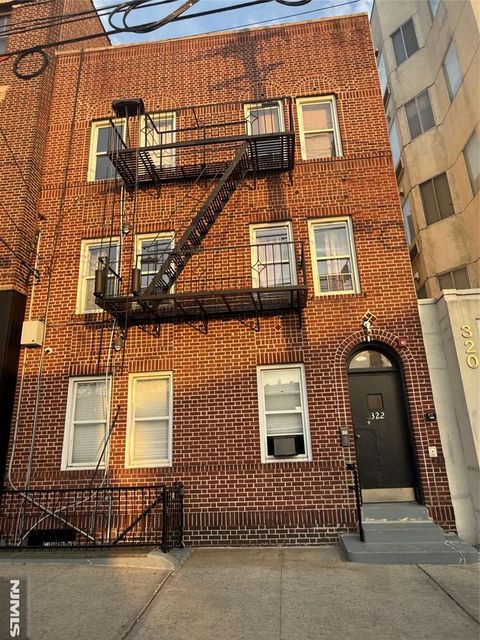 Photo of 322 Anderson Ave, Fairview, NJ 07022 (MLS # 26011284)