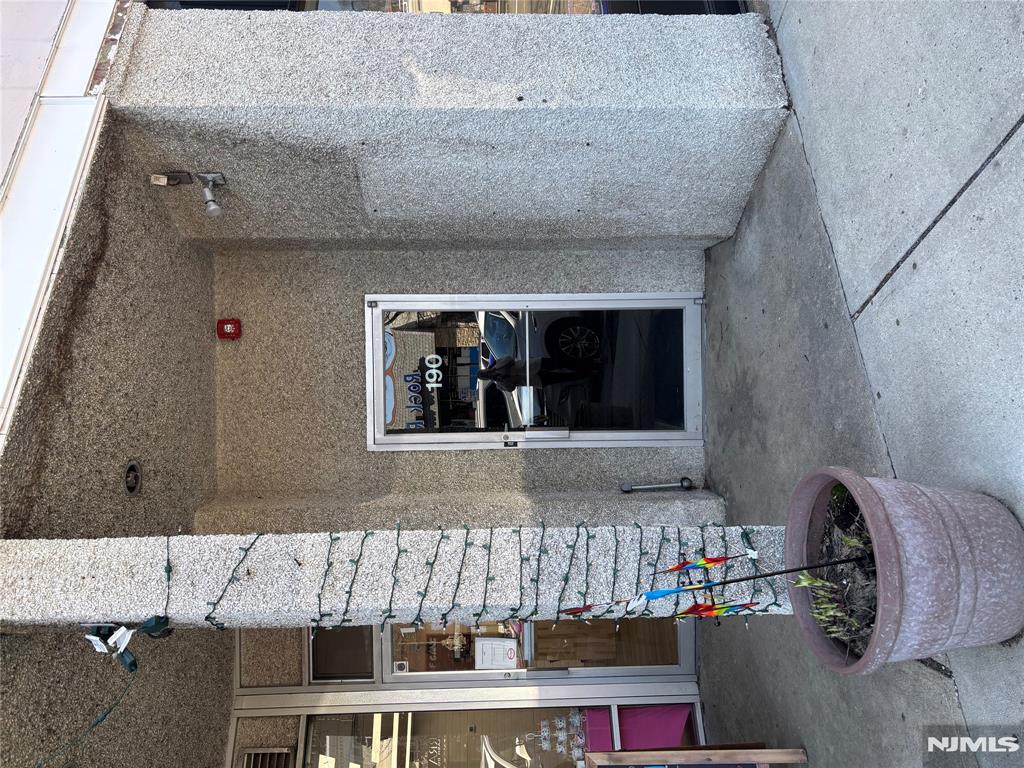 Rental Property at 190 Rock Rd 3, Glen Rock, New Jersey - Bedrooms: 1 
Bathrooms: 1 
Rooms: 4  - $2,300 MO.
